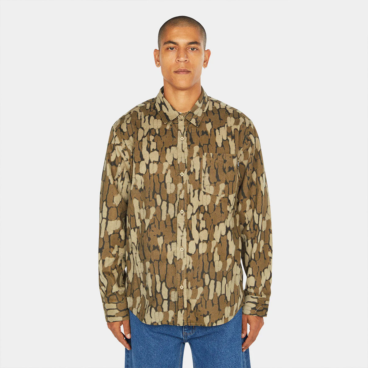 HUF �ϥ� Ĺµ����� ��� ��ǥ����� �����ǥ���� ������ �������ȥܡ��� ���������� �͵��֥��� ���� ���� 2025 | WARPED CAMO CORDUROY SHIRT��BU00256��