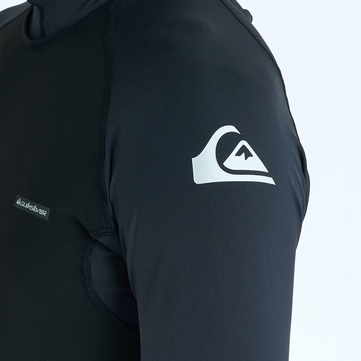 ��6/7(��)�ޤǡ�15,000��(�ǹ�)�ʾ太�㤤�夲�ǥ����åȥХå��ץ쥼��ȡ�QUIKSILVER | EVERYDAY SESSIONS 0.5mm LS WATER HOODY��QWT261711��wmz