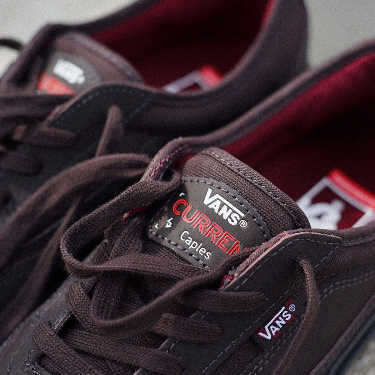 VANS ������ �Х� ���ˡ����� ��� ����󡦥����ץ륺 �饷���ͥ��㡼��ǥ� 26.0 26.5 27.0 27.5 28.0cm �֥饦�� �������塼 ���������� �͵��֥��� ���� | Skate Curren Caples��VN000D85DRB��