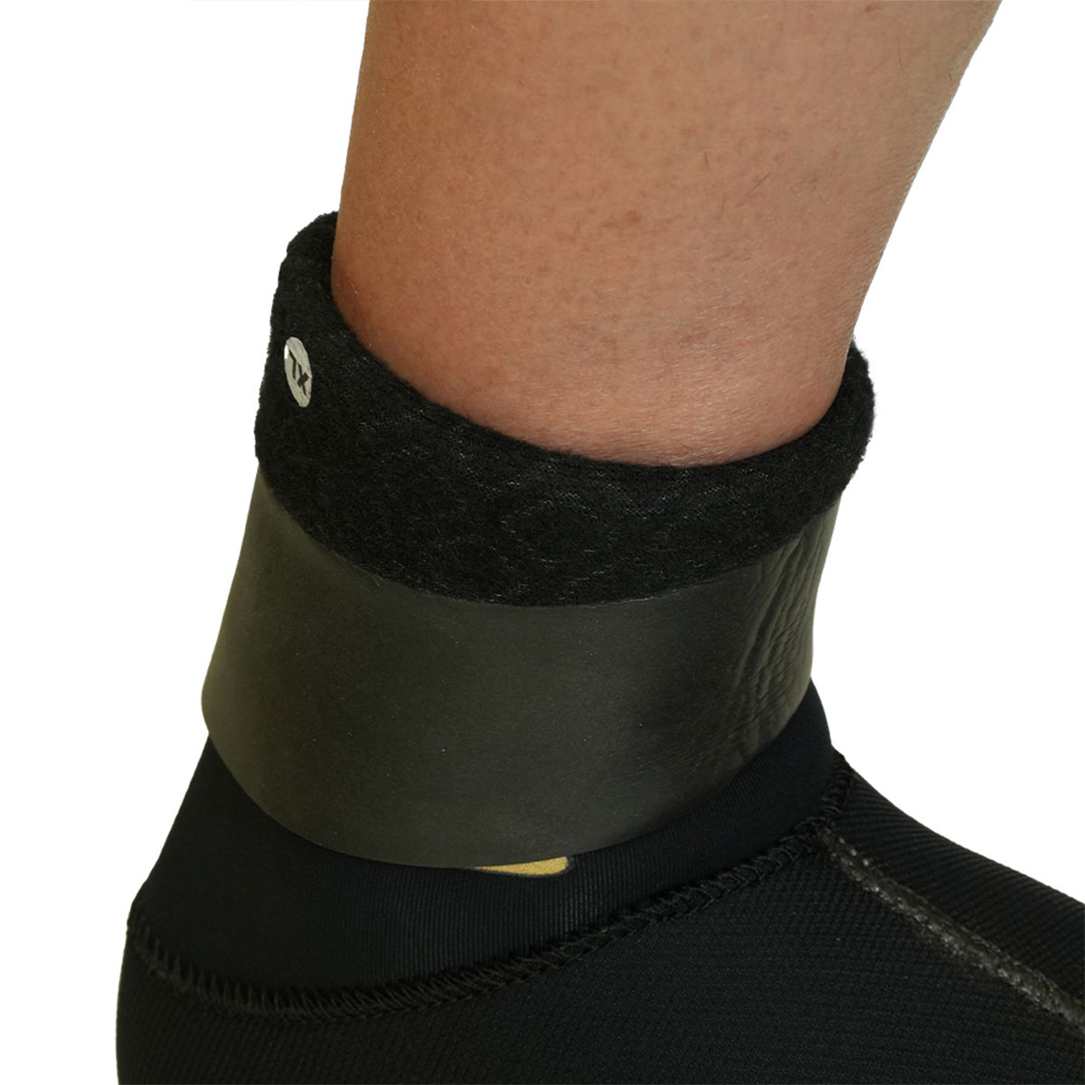 ��20%OFF �������TOOLS �ġ��륹 �����ե֡��� 3mm �����ե��� �� �����󥿡����å� S M L ��ʪ �����ƥ� �ɴ� �߿� �ݲ� ���� �͵��֥��� | JP-FIT 3mm SURFBOOTS��6630-��