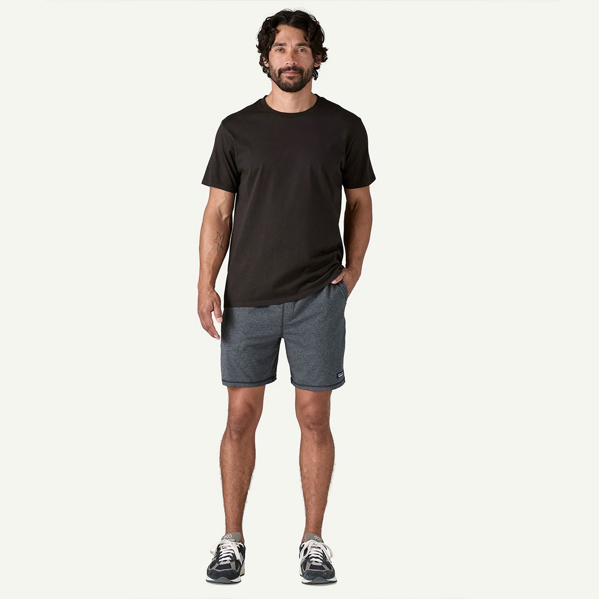 Patagonia | Men's 2-Loose Shorts - 6?"��57450��