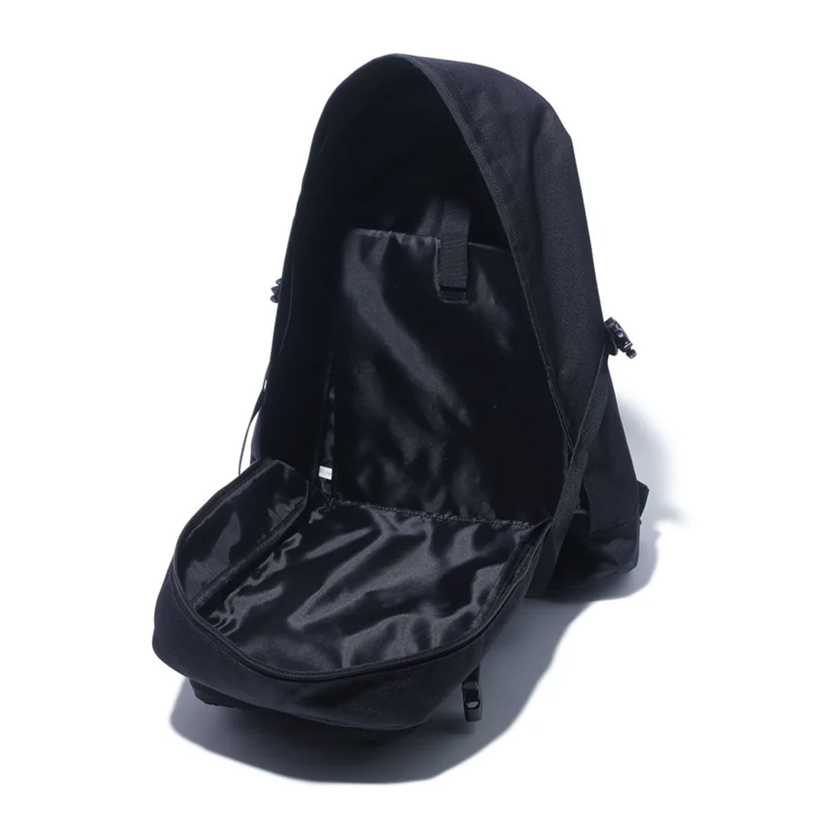 �������ȥ�顼�� �Хå��ѥå� 23L ���å� PC�ݥ��å� A4��Ǽ �̶� �̳� ��2�� ���ȥ꡼�� �͵��֥��� XLARGE ���� 2025 ���� | MULTI POCKET BACKPACK��101254053001��