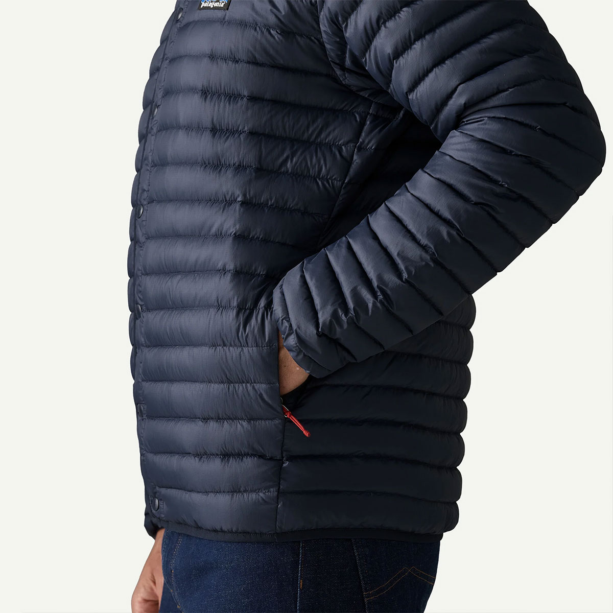 Patagonia  | Men's Lightweight Down Sweater Cardigan��31900��