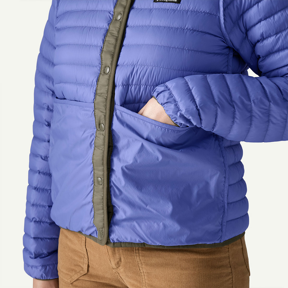 Patagonia  | Women's Lightweight Reversible Down Sweater Cardigan��31905��