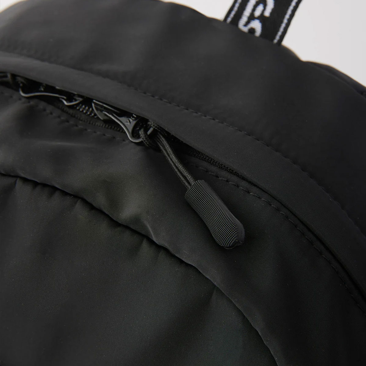 ���å��������� �Хå��ѥå� ���å� ������ ��30L A4��Ǽ��ǽ PC�ݥ��å� �̶� �̳� ���� �� ������ �֥�å� �͵��֥��� X-GIRL ���� | LOGO JACQUARD TAPE BACKPACK��105251053009��