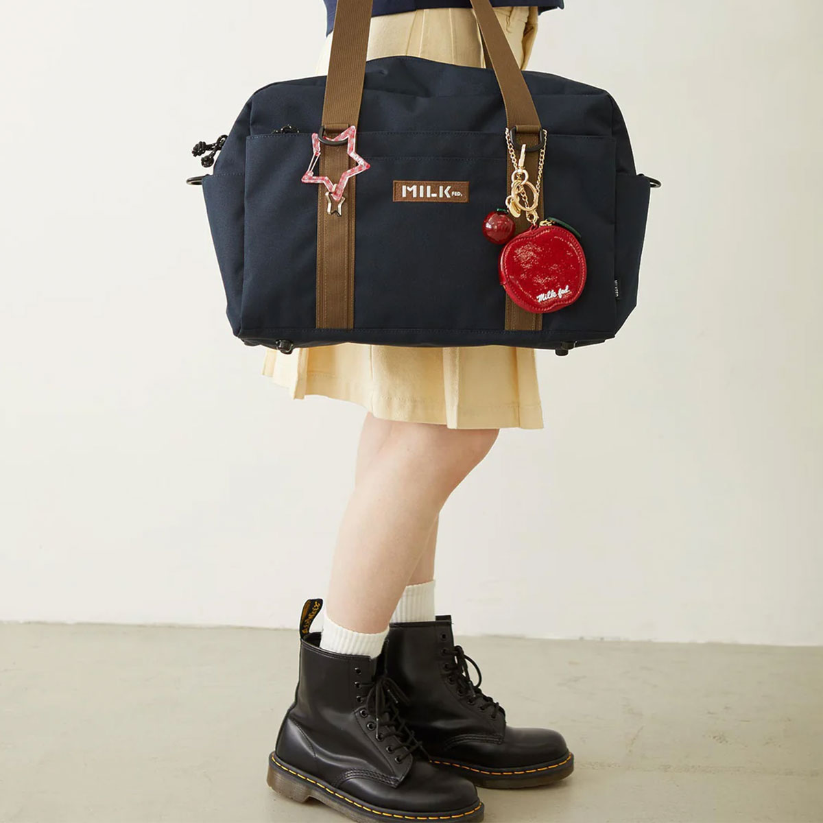 �ߥ륯�ե��� �ޥ���ݡ��� ��� ���åץ� ��2�� ����ۥ� ��å� ������ �����󥱡��� �䤷 �͵��֥��� MILKFED. ���� | APPLE POUCH��103254054008��