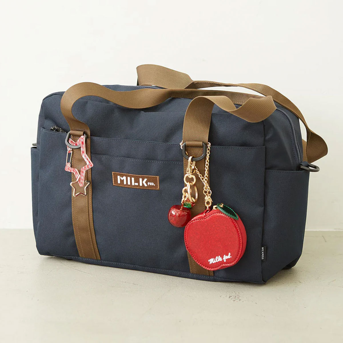 �ߥ륯�ե��� �ޥ���ݡ��� ��� ���åץ� ��2�� ����ۥ� ��å� ������ �����󥱡��� �䤷 �͵��֥��� MILKFED. ���� | APPLE POUCH��103254054008��