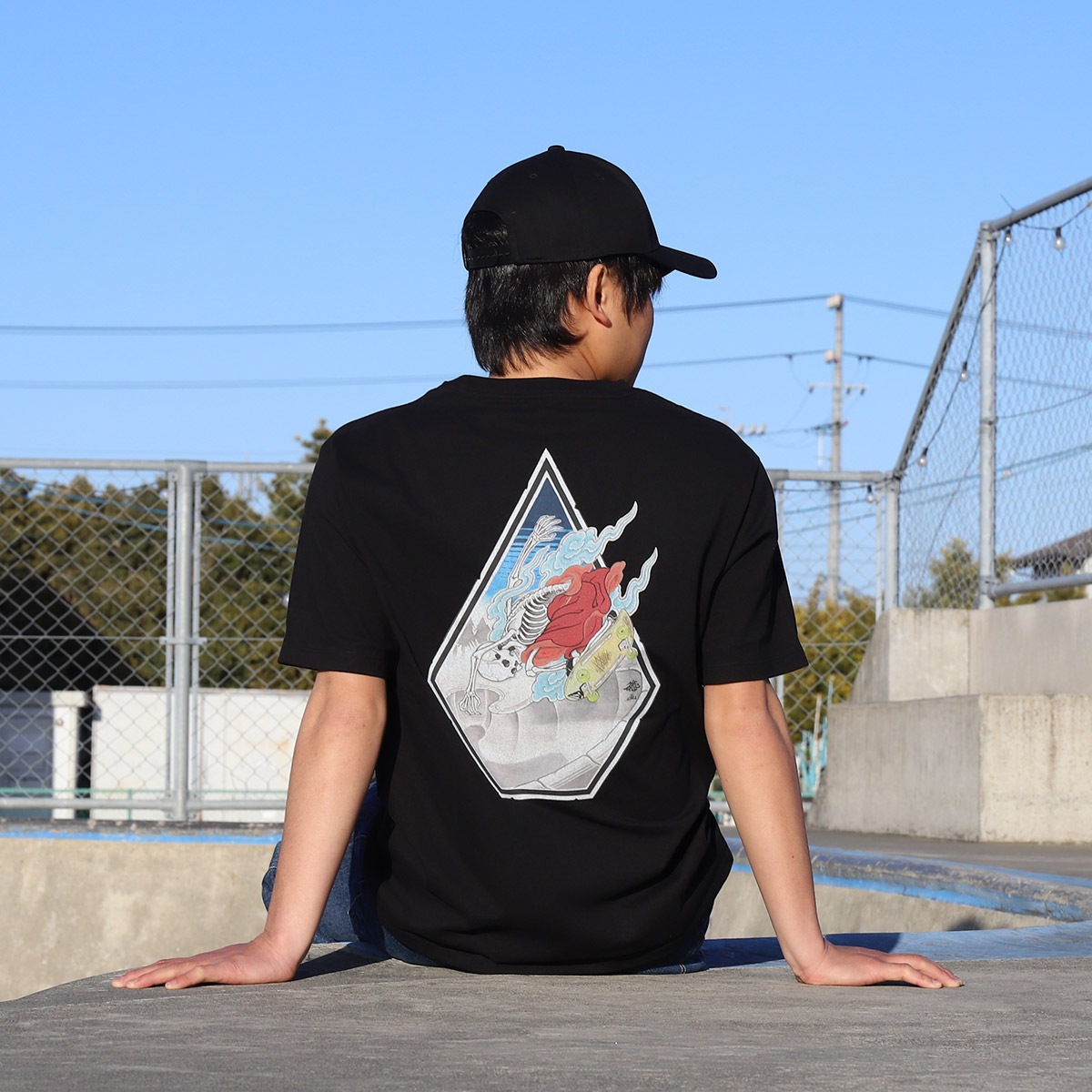 VOLCOM | NOZAKA SKATE SS TEE��VST261011��
