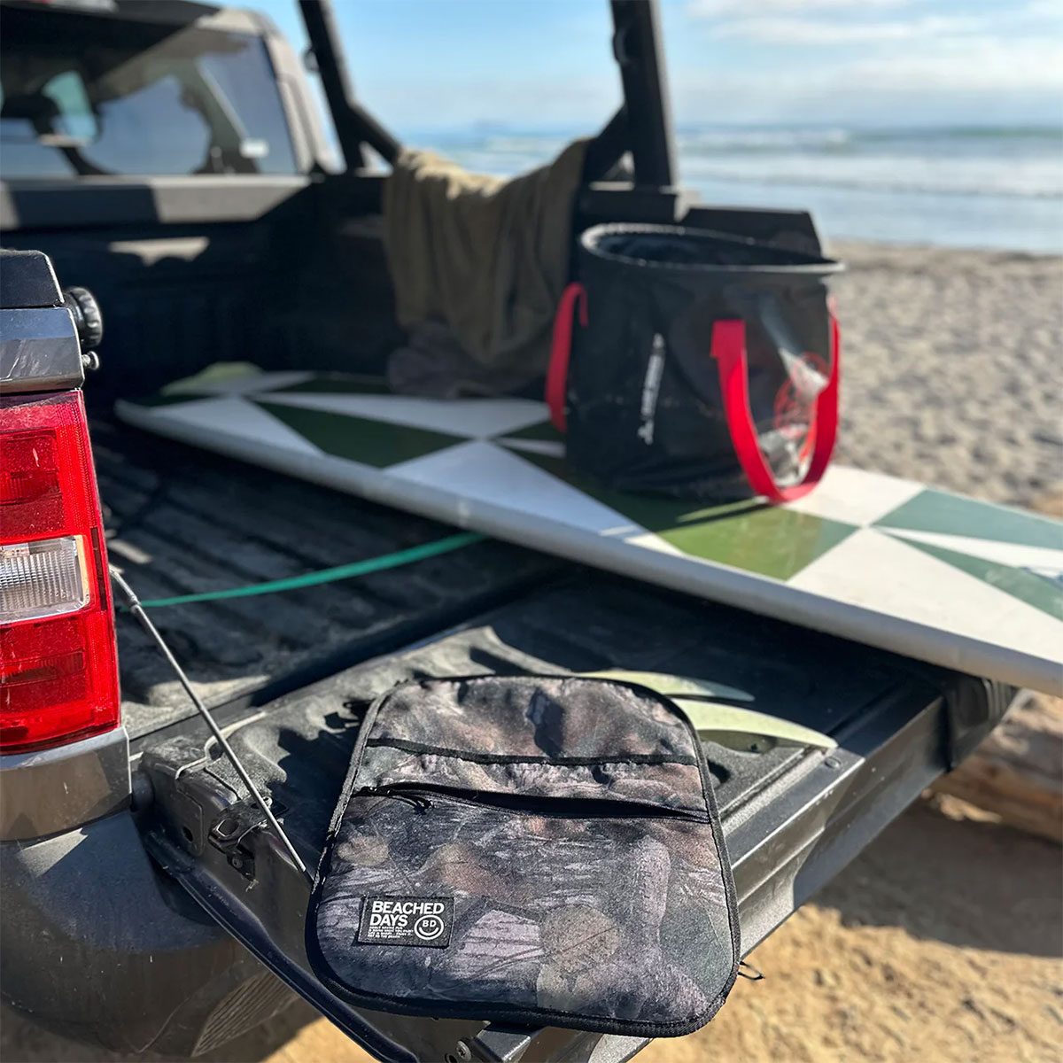 �ڿ��ե�����ۥ����եܡ��� �����ե��� �ե��󥱡��� ��Ǽ�ݥ��å� �������å� �� �� �����ȥɥ� ��3�� �͵��֥��� �ӡ����ɥǥ��� | BEACHED DAYS FIN CASE��BY790024��