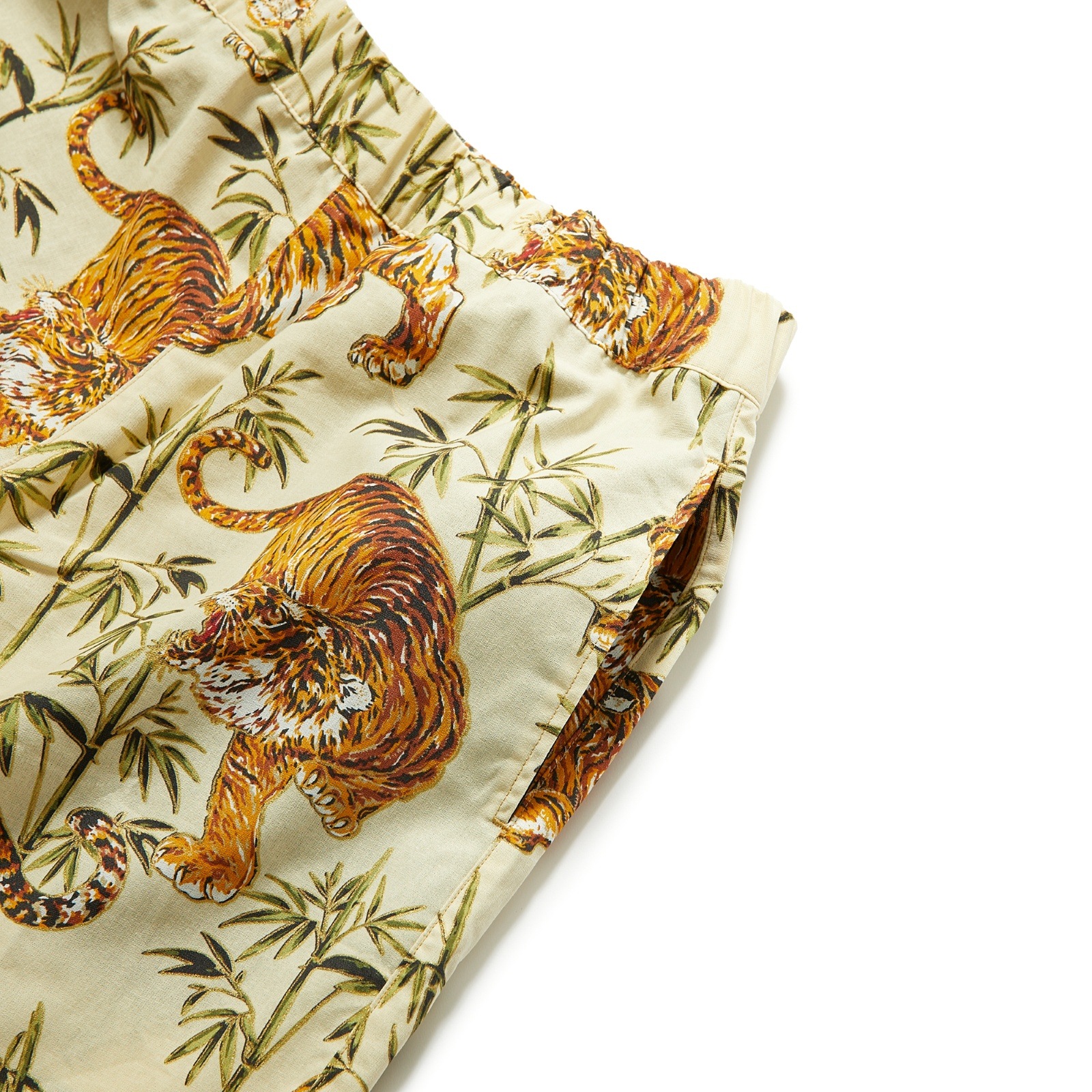 和柄ハーフパンツ