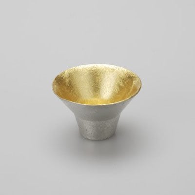 高岡銅器の伝統工芸品｜職人技が生む銅製品通販