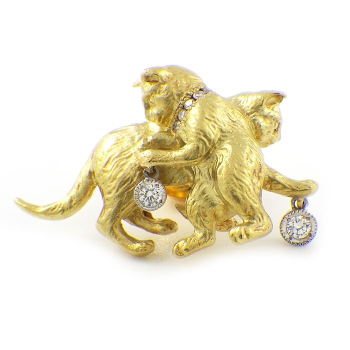 【ダイヤモンド】 ピンブローチ 猫 キャット モチーフ 2ポイント ダイヤモンド 0.09ct K18YG PT900 【中古】