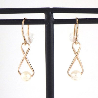 4℃ ピアス ツイスト スウィング ドロップ パール 4.0mm珠 K10PG 【中古】