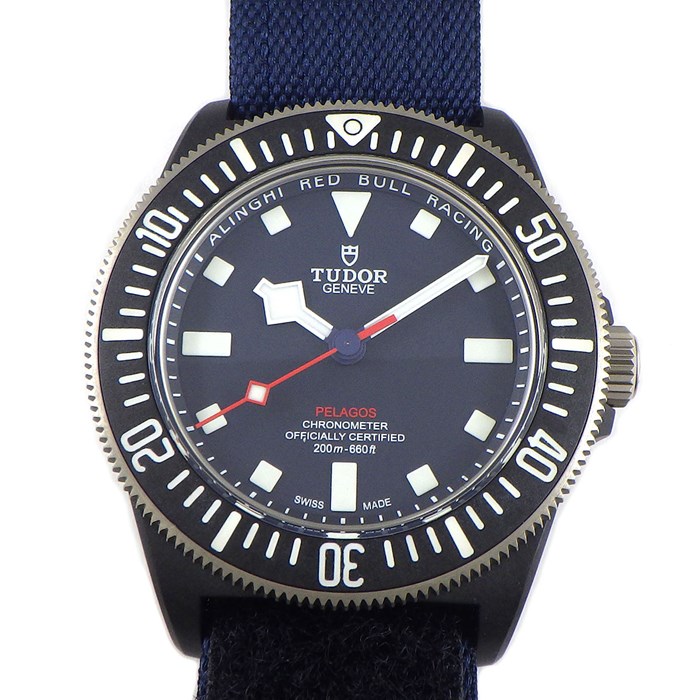 チューダー(チュードル) TUDOR 腕時計 ペラゴス FXD アリンギ・レッドブル・レーシング 25707KN 両方向回転ベゼル ネイビー 文字盤 カーボン チタン ファブリックベルト 自動巻き 【箱・保付き】 【中古】