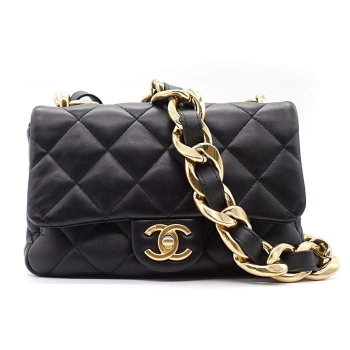 シャネル CHANEL ショルダーバッグ ブラック ラムスキン (羊革) ゴールド金具 【中古】