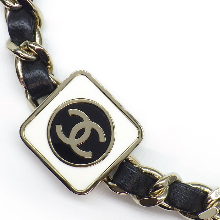 シャネル CHANEL チョーカー ココマーク 2023年 クルーズコレクション スクエアモチーフ ホワイト/ブラック レジン シルバーメタル レザー 【中古】