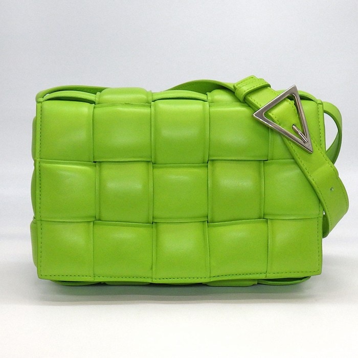 ボッテガ・ヴェネタ BOTTEGA VENETA ショルダーバッグ パデッド カセット クラシック 591970VCQR アシッドグリーン ラムスキン 【中古】