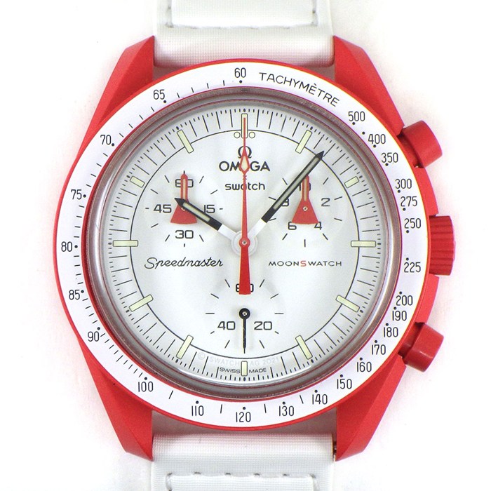 スウォッチ×オメガ Swatch×OMEGA 腕時計 バイオセラミック ムーンスウォッチ コレクション ミッション トゥ マーズ SO33R100 クロノグラフ ホワイト文字盤 レッド バイオセラミック ホワイト ナイロン ベルクロストラップ クオーツアナログ 【箱・保付き】 【中古】