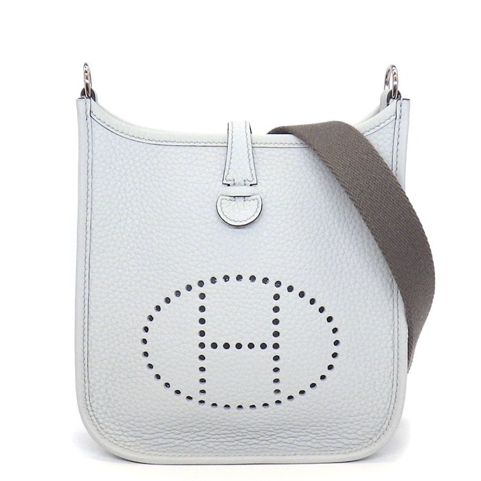 エルメス HERMES ショルダーバッグ エヴリン TPM アマゾーヌ 2023年 ブルーペール エタン トリヨンクレマンス シルバー金具 【中古】