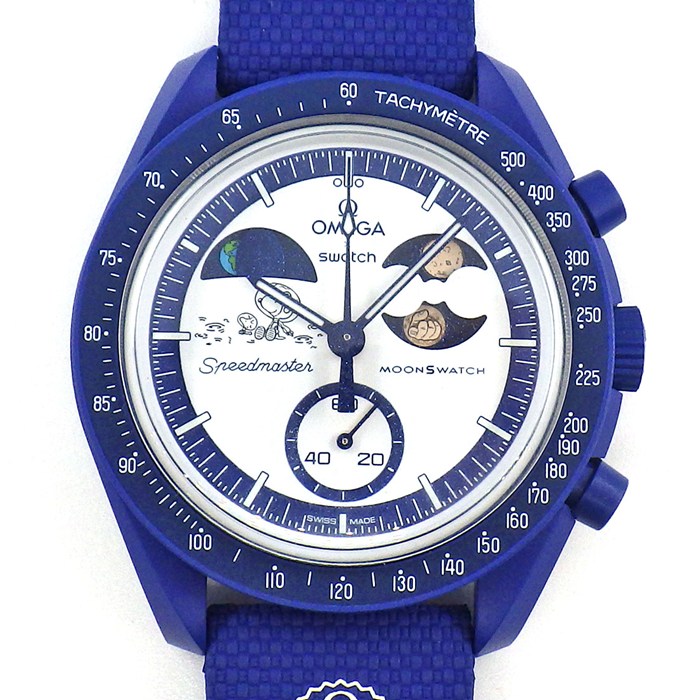 スウォッチ×オメガ Swatch×OMEGA 腕時計 ミッション トゥ アースフェイズ スヌーピー S033N703L ハンターズムーン ムーンシャインゴールド ホワイト文字盤 バイオセラミック ラバーベルト クオーツアナログ 【箱・保付き】