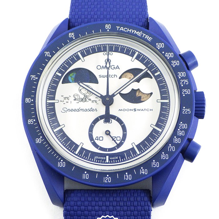 スウォッチ×オメガ Swatch×OMEGA 腕時計 ミッション トゥ アースフェイズ L SO33N704 スヌーピー ビーバームーン ムーンシャインゴールド ホワイト文字盤 バイオセラミック ラバーベルト クオーツアナログ 【箱・保付き】