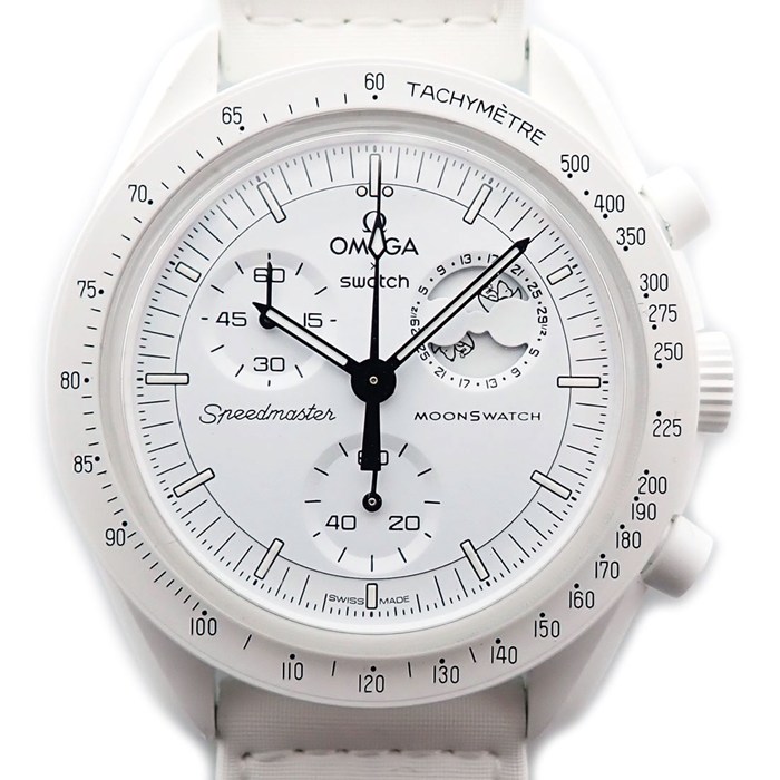 スウォッチ×オメガ Swatch×OMEGA 腕時計 ムーンスウォッチ ミッション トゥ ザ ムーンフェイズ S033W700 スヌーピー クロノグラフ バイオセラミック ナイロンベルト クオーツアナログ 【箱・保付き】 【中古】