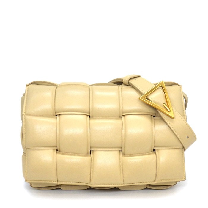 ボッテガ・ヴェネタ BOTTEGA VENETA ショルダーバッグ パデッド カセット クラシック 591970 ベージュ ラムスキン ゴールド金具 【中古】