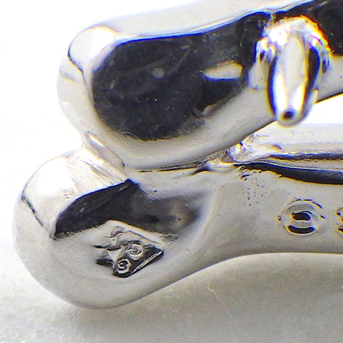 カルティエ Cartier ピンブローチ パンテール パンサー モチーフ 2ポイント エメラルド 1ポイント オニキス K18WG 【中古】