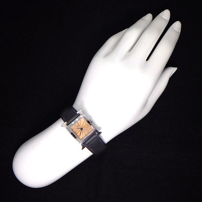 エルメス HERMES 腕時計 Hウォッチ HH1.210 スクエア コーラル