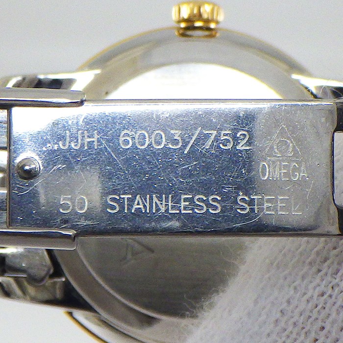 オメガ OMEGA 腕時計 デ・ヴィル プレステージ 424.25.24.60.55.001 ダイヤベゼル/インデックス ホワイトシェル文字盤 ローマンインデックス K18YG SS クオーツアナログ 【中古】
