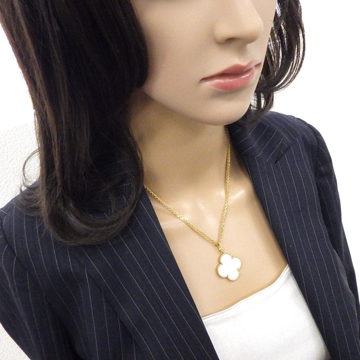 ヴァンクリーフ＆アーペル Van Cleef & Arpels ロングネックレス マジック アルハンブラ VCARO49L00 ホワイト シェル K18YG 【中古】