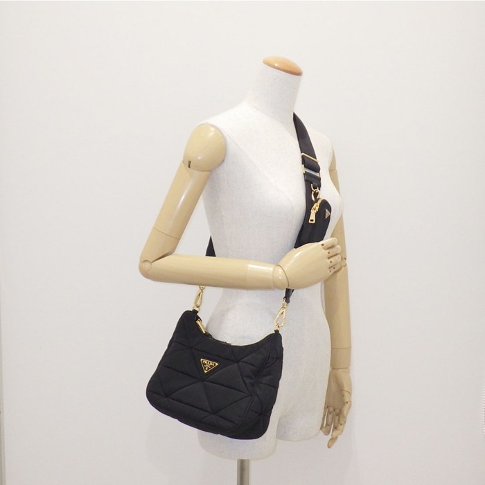 プラダ PRADA ショルダーバッグ パテッド キルテッド Re-Nylon 1BC151 ブラック リサイクルポリアミド ゴールド金具 【中古】
