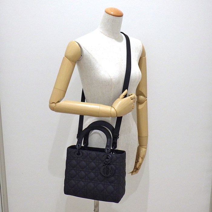 ディオール Dior ハンドバッグ ショルダーバッグ レディ ディオール ミディアム M0565SLOI ブラック カナージュ ウルトラマットカーフ (牛革) 【中古】