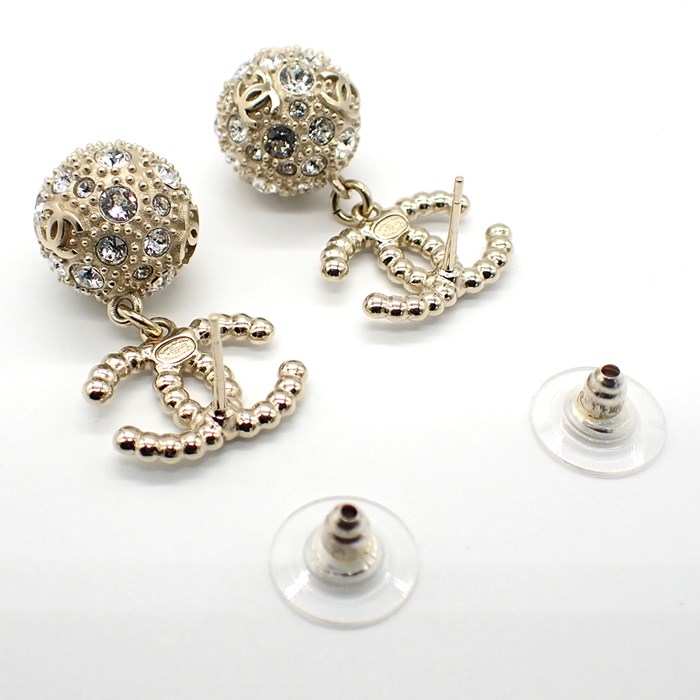 シャネル CHANEL ピアス コスチュームジュエリー ココマーク 2021年 スウィング ドロップ ボールモチーフ イミテーションパール ストラス(ラインストーン) GP 【中古】