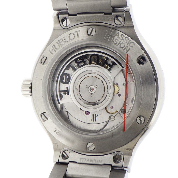 ウブロ Hublot 腕時計 クラシック フュージョン チタニウム 568.NX.891P.NX.1204 カレンダー 裏スケ 36ポイント ダイヤモンドベゼル ピンク サンレイ文字盤 チタン 自動巻き 【箱・保付き】 【中古】