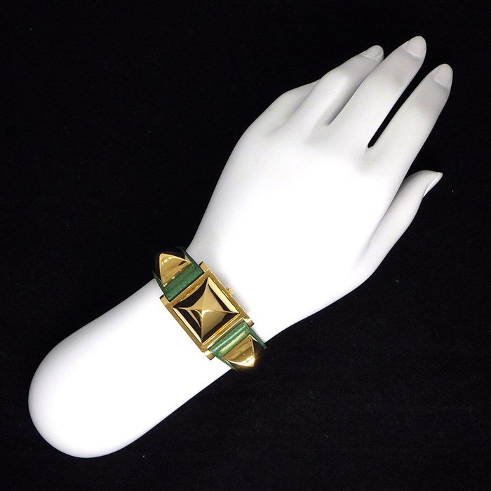 エルメス HERMES 腕時計 メドール ME1.201 スタッズ 蓋付き スクエア