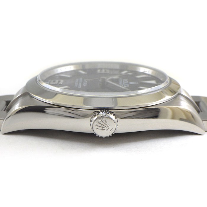 ロレックス Rolex 腕時計 エクスプローラー1 214270 ルーレット刻印 ブラック文字盤 夜光インデックス 夜光針 SS 自動巻き 【箱・保付き】 【中古】