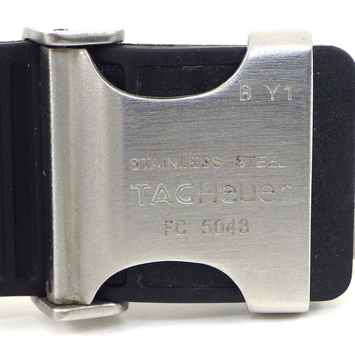 タグ・ホイヤー TAG Heuer 腕時計 フォーミュラ1 グランドデイト WAU111D.FT6024 ブラック文字盤 スモールセコンド 回転ベゼル 夜光針/インデックス アラーム ラバーベルト SS クオーツアナログ 【中古】