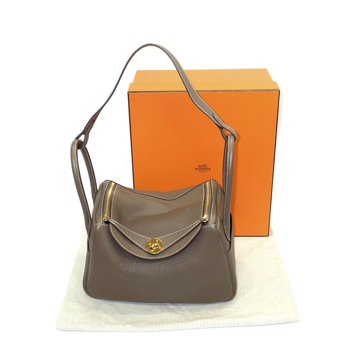 エルメス HERMES ショルダーバッグ/ハンドバッグ リンディ 26 2023年 エトゥープ トリヨンクレマンス ゴールド金具 【中古】
