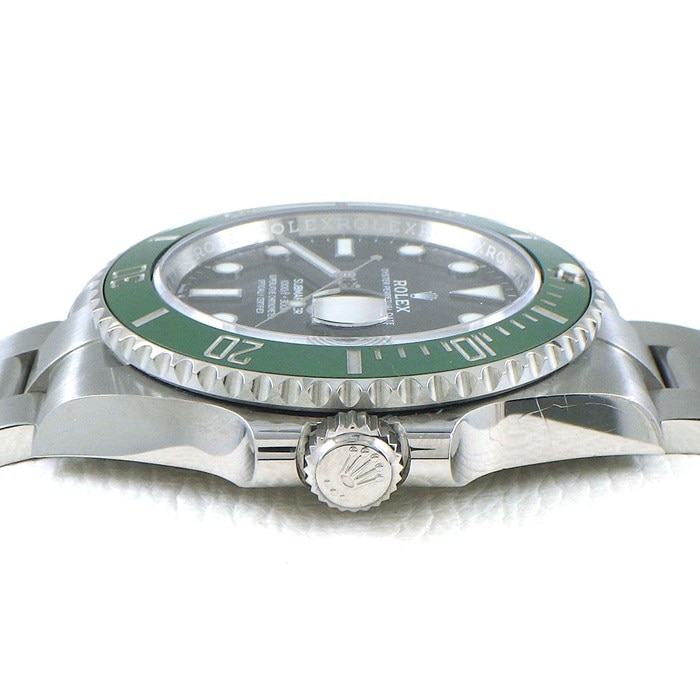 ロレックス Rolex 腕時計 オイスター パーペチュアル サブマリーナー デイト 126610LV ランダムシリアル 夜光針/インデックス 回転式 グリーンセラクロムベゼル オイスターブレス ブラック文字盤 黒 オイスタースチール セラミック 自動巻き 【箱・保付き】 【中古】