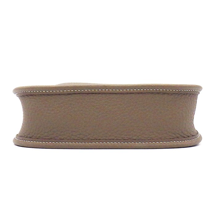 エルメス HERMES ショルダーバッグ エヴリン アマゾーヌTPM 2024年製 (W刻印) エトゥープ トリヨンクレマンス (牛革) シルバー金具  【中古】