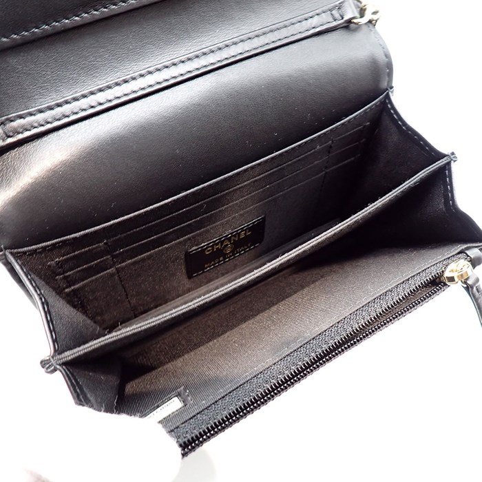 シャネル CHANEL ショルダーバッグ ショルダーウォレット ブラック ラムスキン イミテーションパール 【中古】