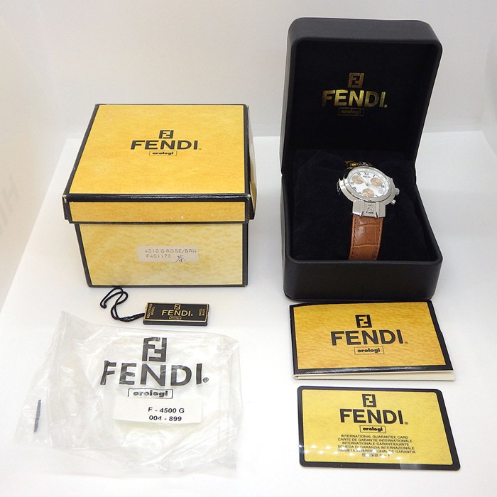 フェンディ FENDI 腕時計 オロロジ 4500G ホワイト文字盤 デイト クロノグラフ タキメーター スモールセコンド レザーベルト SS クオーツアナログ 【箱・保付き】 【中古】