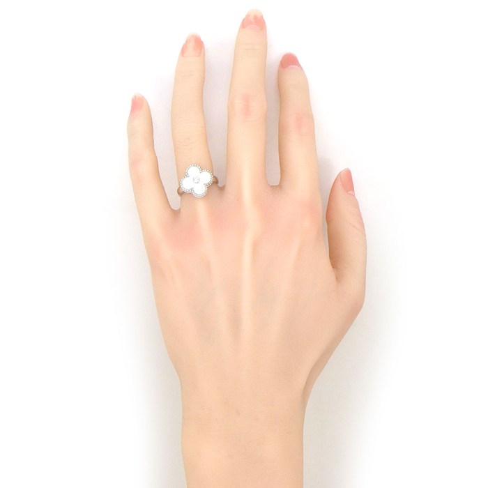 ヴァンクリーフ＆アーペル Van Cleef & Arpels リング ヴィンテージアルハンブラ VCARF48900 ホワイト シェル 1ポイント ダイヤモンド 0.06ct K18WG 9号 / #49 【中古】