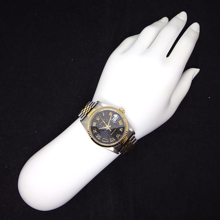 ロレックス Rolex 腕時計 デイトジャスト 16233 P番 2000年製 ブラック コンピューター文字盤 彫コン ローマンインデックス デイト K18YG SS 自動巻き 【中古】