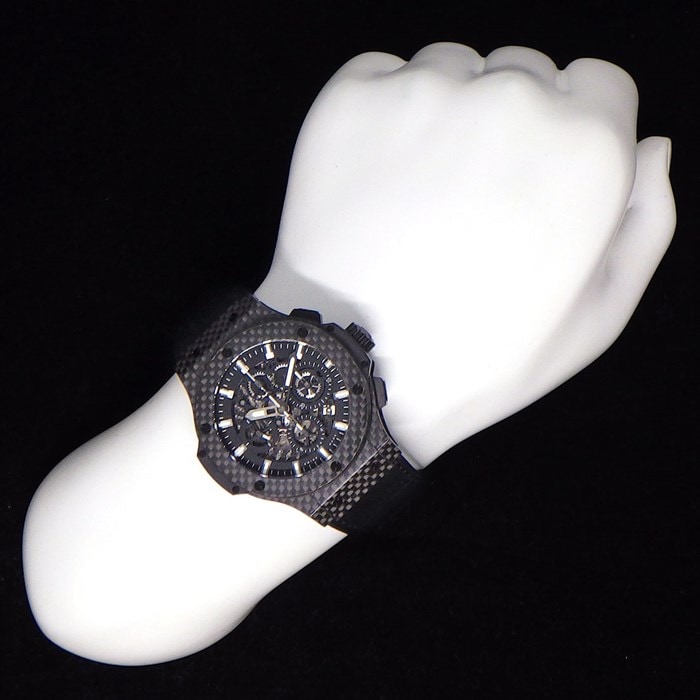 ウブロ Hublot 腕時計 ビッグバン アエロバン カーボン 311.QX.1124.RX カレンダー クロノグラフ スモールセコンド ダミエベゼル スケルトン/ブラック文字盤 カーボンファイバー クロコダイルレザー ラバー 自動巻き 【箱・保付き】 【中古】