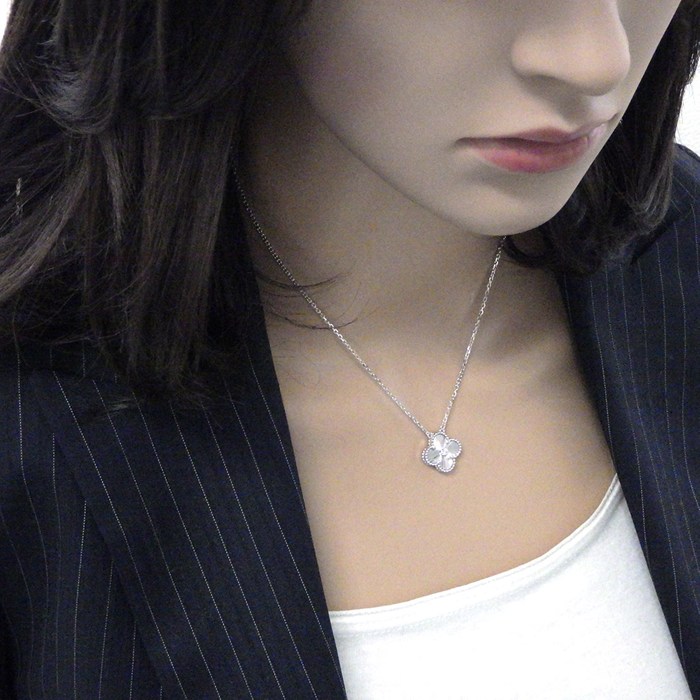 ヴァンクリーフ＆アーペル Van Cleef & Arpels ネックレス ヴィンテージアルハンブラ VCARP6L800 2020年 ホリデーコレクション クリスマス限定モデル ギョーシェ 1ポイント ダイヤモンド K18WG 【中古】