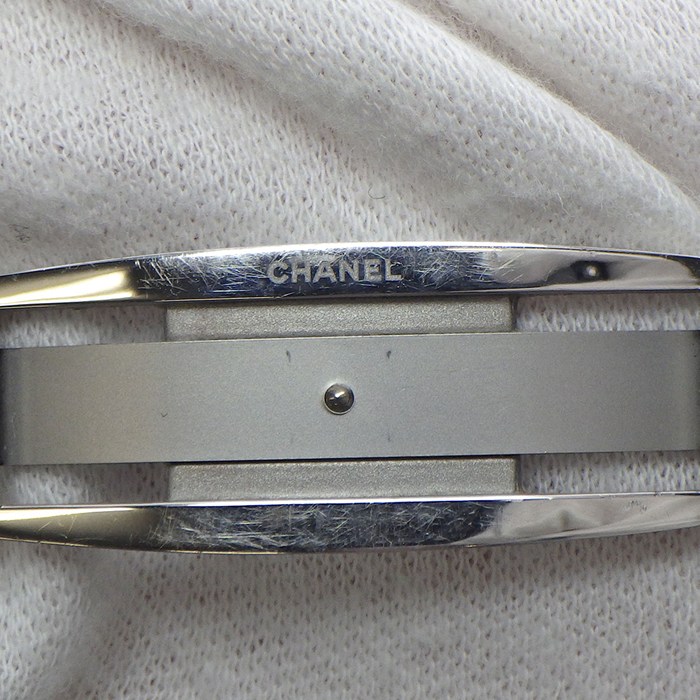 シャネル CHANEL 腕時計 J12 ファントム キャリバー12.1 H6186 1200本限定モデル 裏スケ 回転ベゼル 夜光インデックス 夜光針 ホワイト文字盤 SS ホワイトセラミック 自動巻き 【中古】