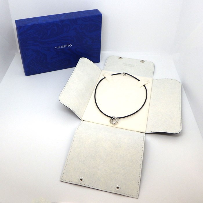 ミキモト MIKIMOTO チョーカー 珊瑚 モチーフ 110年記念 チャリティー 1ポイント パール 5.0mm珠 K18WG ブラック レザー コード 【中古】