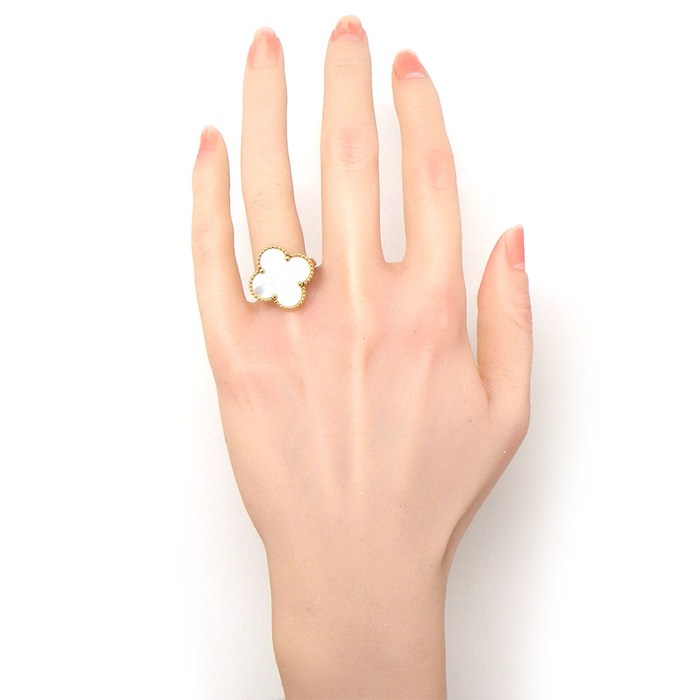 ヴァンクリーフ＆アーペル Van Cleef & Arpels リング マジックアルハンブラ VCARF78953 ホワイト シェル K18YG 13号 / #53 【中古】